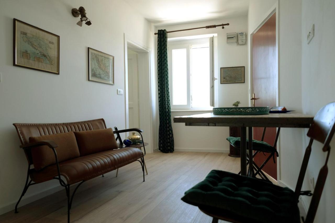 Seaview Apartment Tribunj  Bagian luar foto
