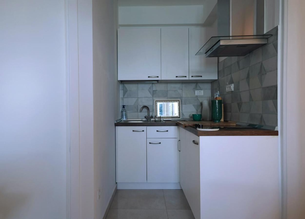 Seaview Apartment Tribunj  Bagian luar foto